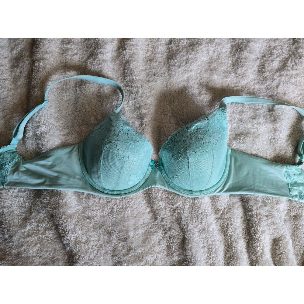 Victoria Secret Body by Victoria Lined Demi Bra Mint Green Lace Trim 34D